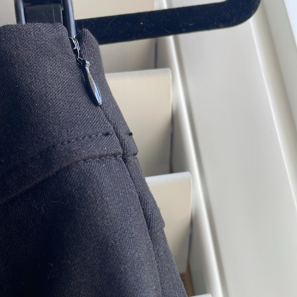 Black pencil skirt with side zip & back slit - Picture 3 of 9